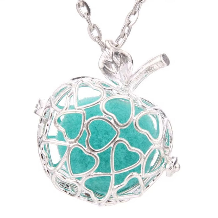 Collier Sphere Diffuseur Coeurs Pomme