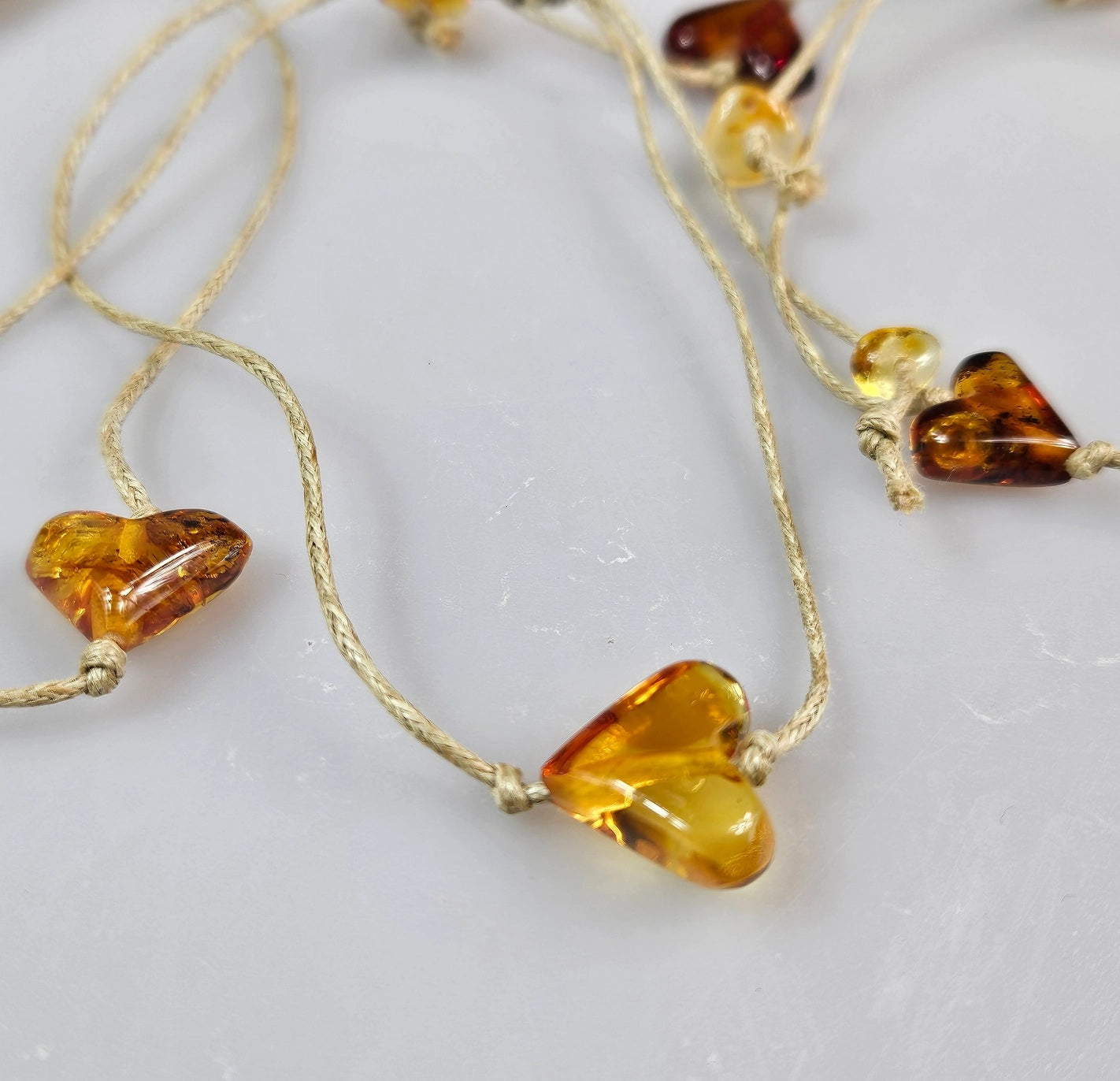 Bracelet Ambre Coeur en Corde Fin