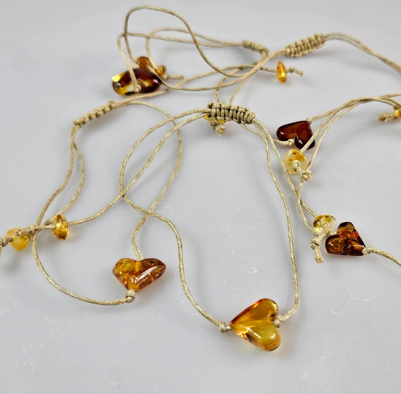 Bracelet Ambre Coeur en Corde Fin