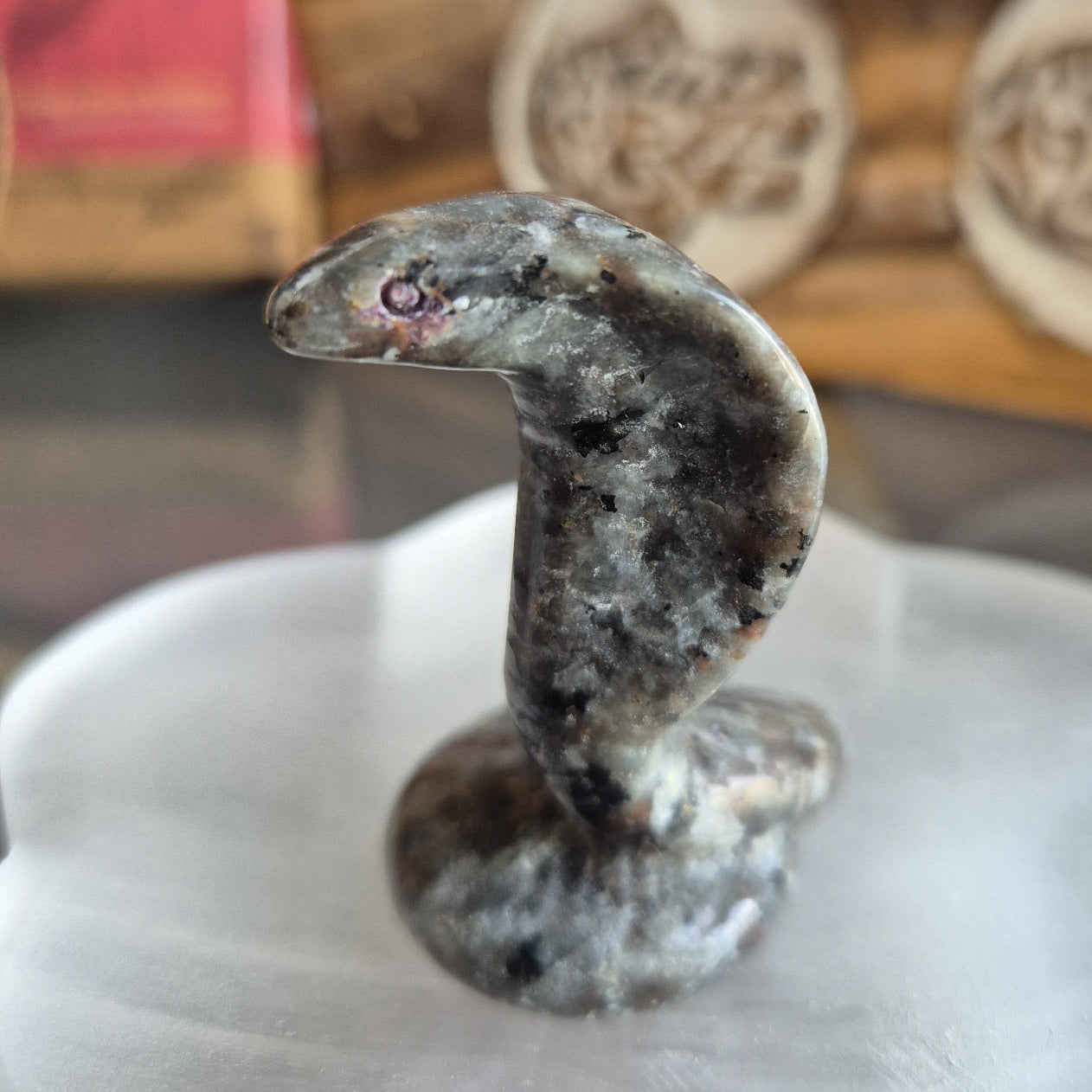 Figurine Cobra en Yooperlite - Zenencens