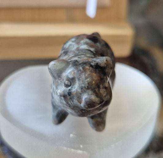 Figurine Cochon en Yooperlite