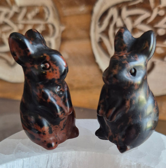 Figurine Lapin Obsidienne Rouge