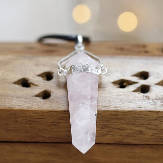 Pendentif en Point avec Cordon - Quartz Rose